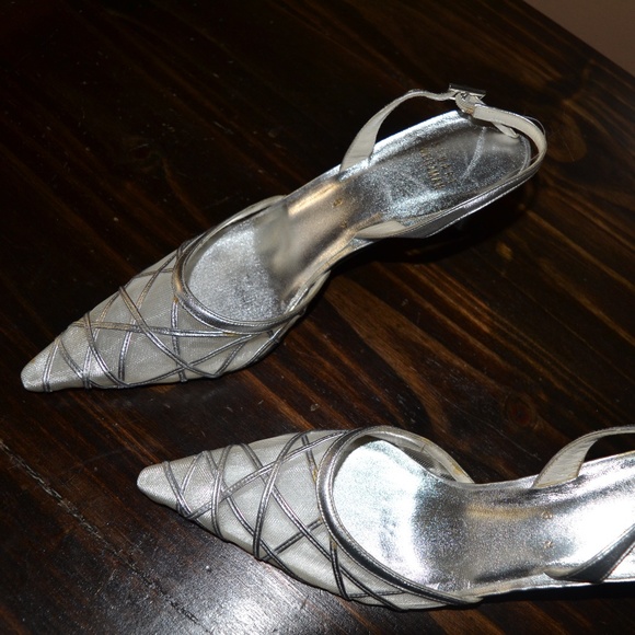 Stuart Weitzman Shoes - Picture 1 of 4
